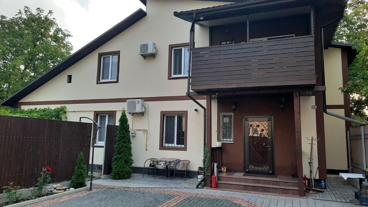 فندق Berezanفي  Life House المظهر الخارجي الصورة